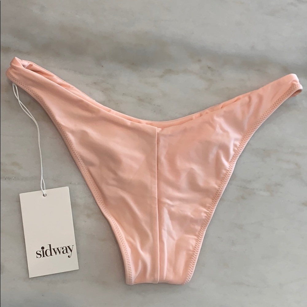 Pink two piece - Picture 5 of 5
